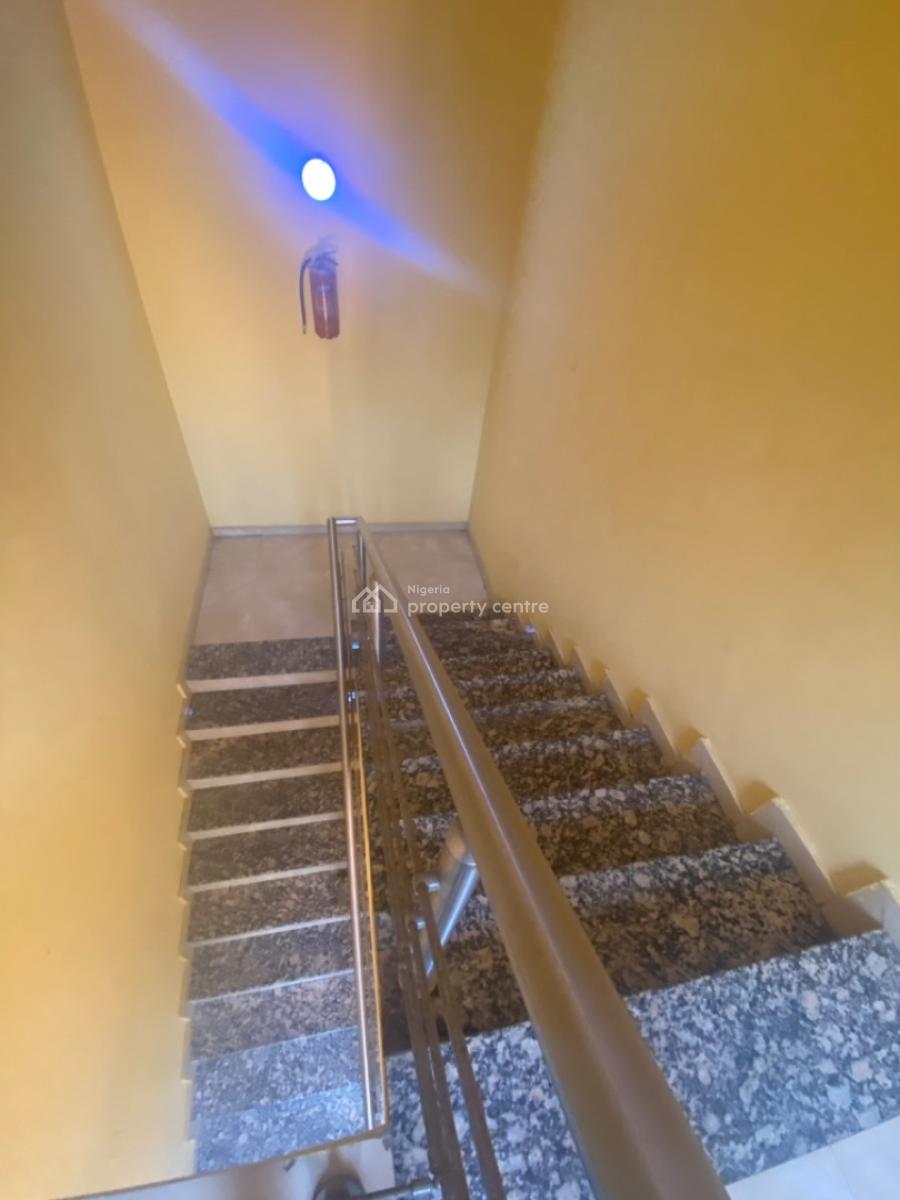 Luxury 2 Bedroom Flat, Lekki Phase 1, Lekki, Lagos, Flat / Apartment for Rent
