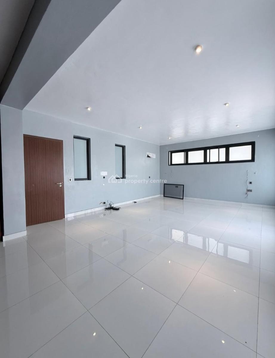 Serviced with 24/7 Power Supply 4 Bedroom En-suite Townhouse, Lekki Phase 1, Lekki, Lagos, Terraced Duplex for Rent