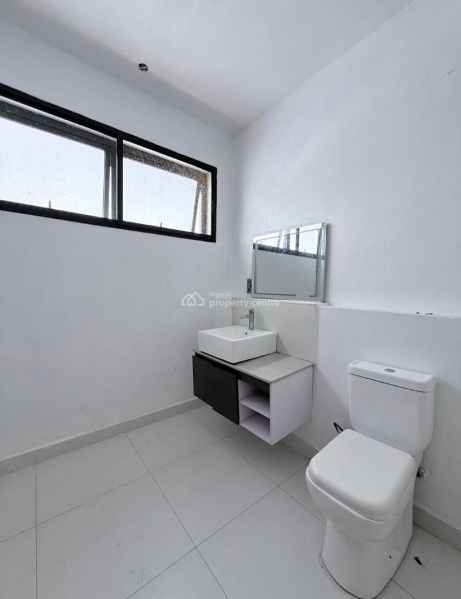 Serviced with 24/7 Power Supply 4 Bedroom En-suite Townhouse, Lekki Phase 1, Lekki, Lagos, Terraced Duplex for Rent