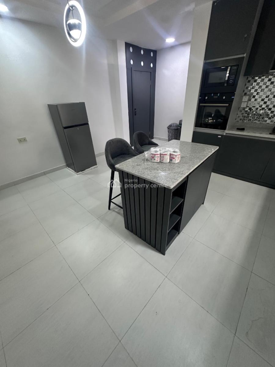 Luxury 3 Bedroom Penthouse Serviced Apartment, Road 1, Ologolo, Lekki, Lagos, Flat / Apartment for Rent