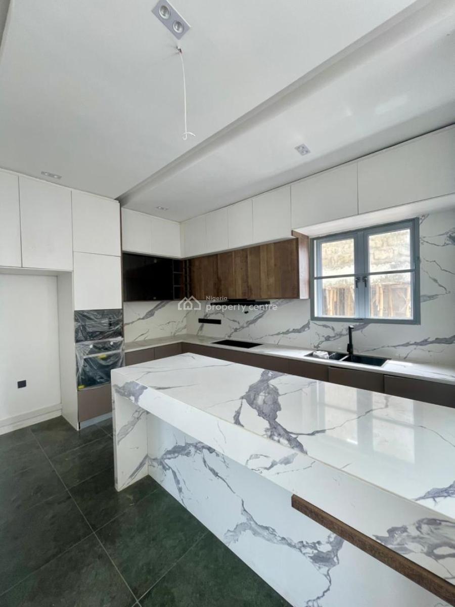 Luxurious  4 Bedroom Terrace Duplex with a Bq, Lekki Phase 1, Lekki, Lagos, Terraced Duplex for Sale