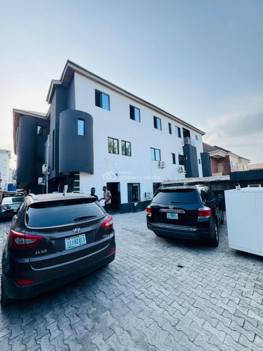 Well Built 3 Bedroom Apartment in a Serene Neighborhood, Lekki Phase 1, Lekki, Lagos, House for Rent