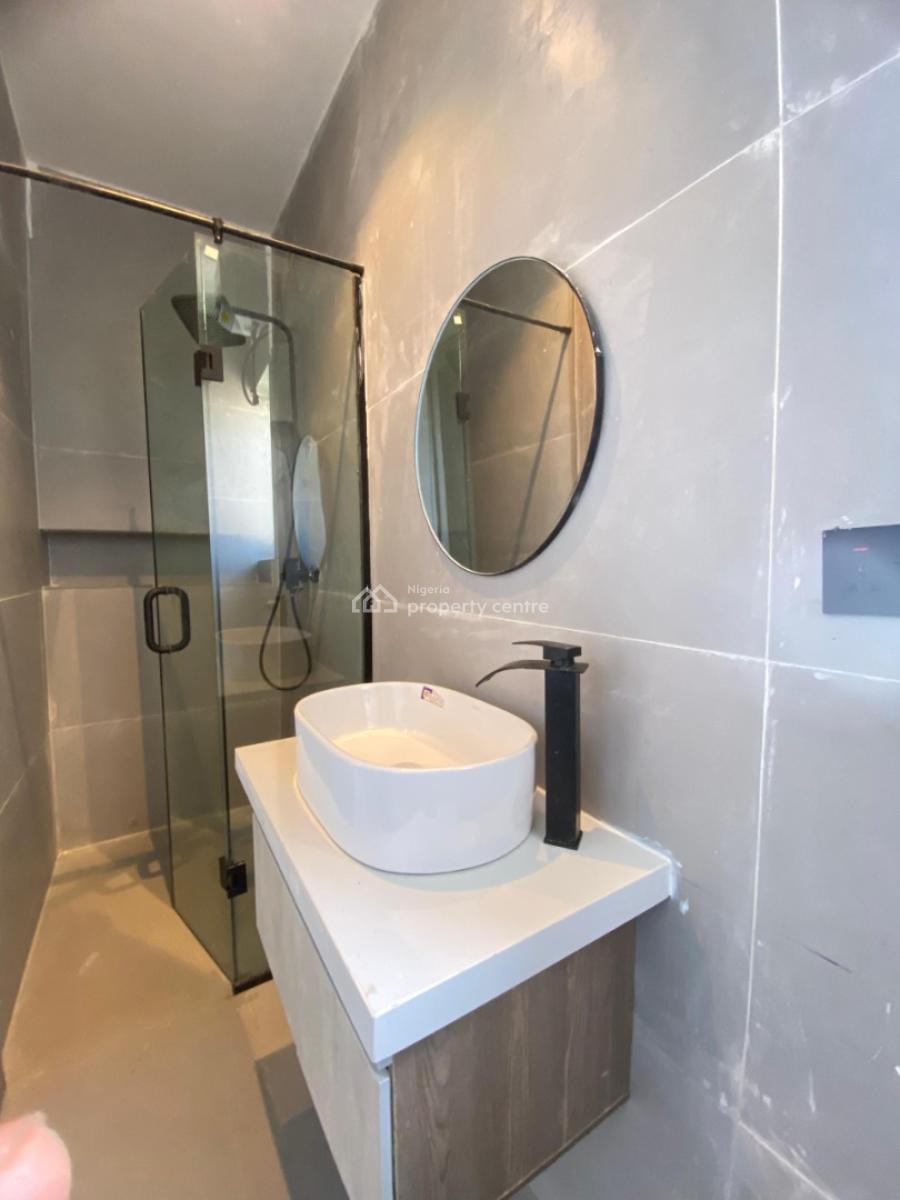 Brand New 2 Bedroom Apartment, Lekki Phase 1, Lekki, Lagos, Flat / Apartment for Sale