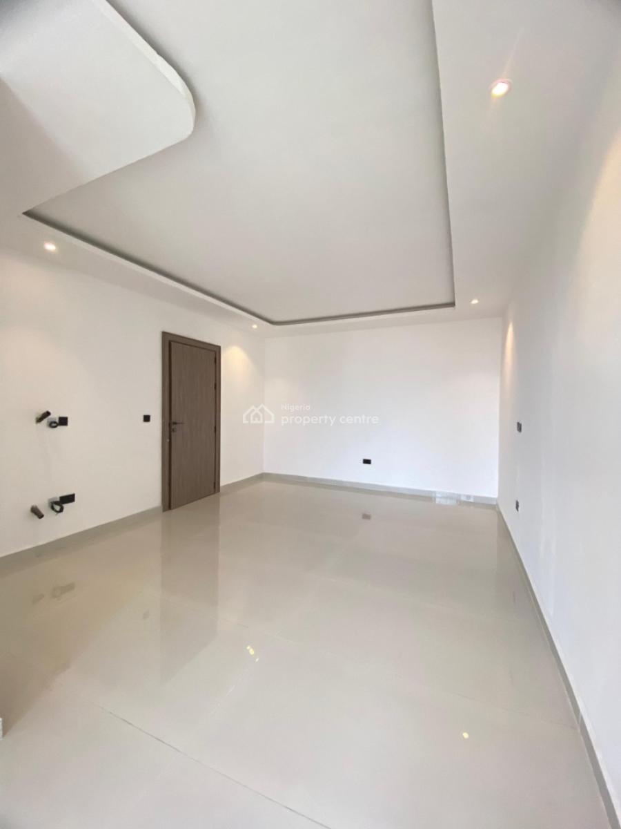 Brand New 2 Bedroom Maisonette with Bq, Lekki Phase 1, Lekki, Lagos, Flat / Apartment for Sale