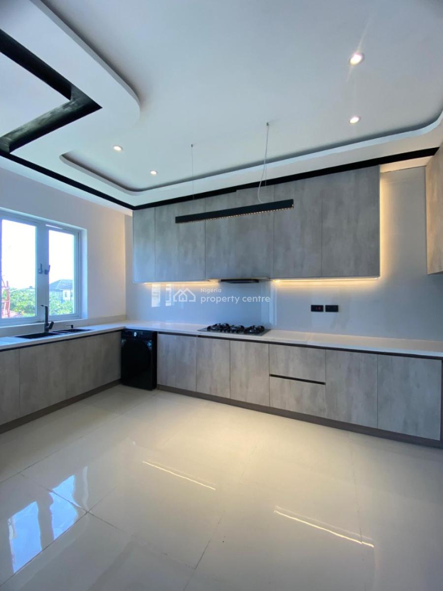 Brand New 2 Bedroom Maisonette with Bq, Lekki Phase 1, Lekki, Lagos, Flat / Apartment for Sale