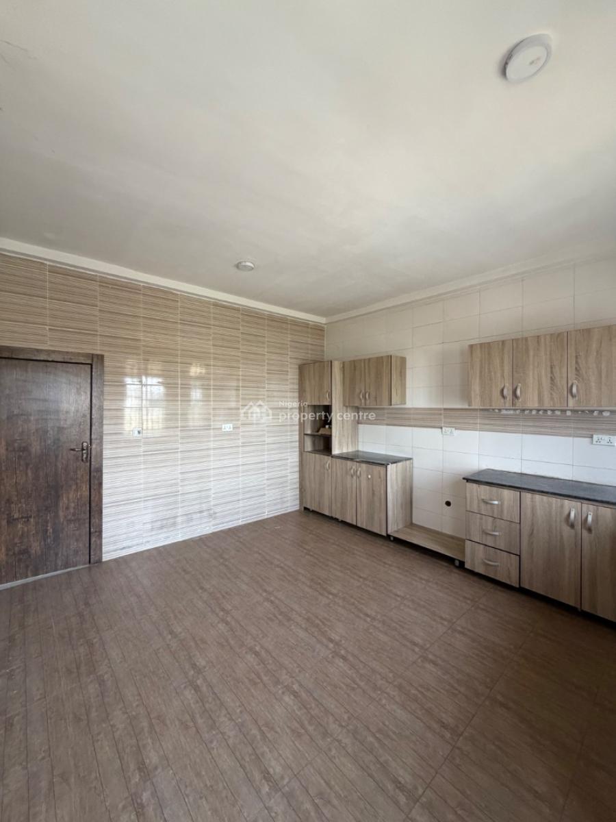 Neatly Renovated 3 Bedrooms Penthouse with a Bq Available, Gwarinpa, Abuja, Flat / Apartment for Rent