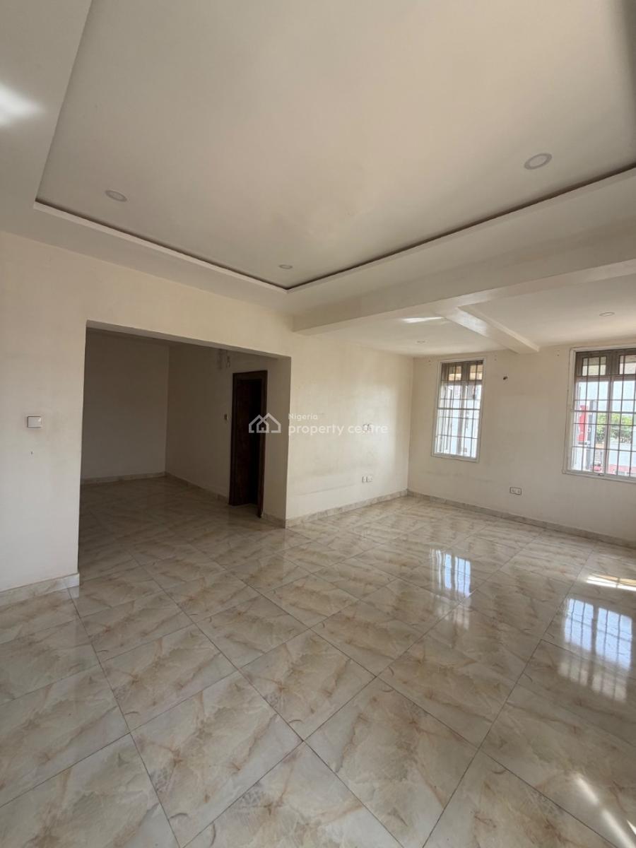 Neatly Renovated 3 Bedrooms Penthouse with a Bq Available, Gwarinpa, Abuja, Flat / Apartment for Rent