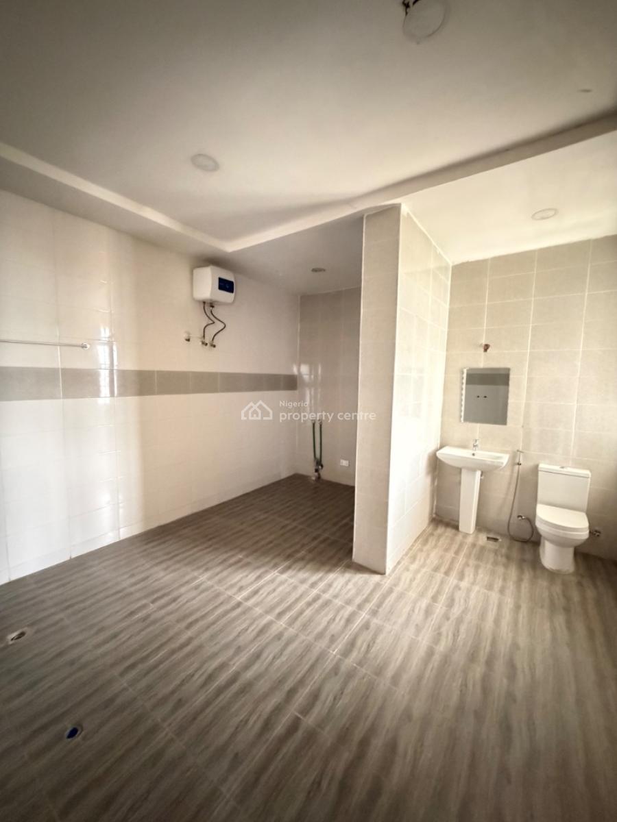 Neatly Renovated 3 Bedrooms Penthouse with a Bq Available, Gwarinpa, Abuja, Flat / Apartment for Rent