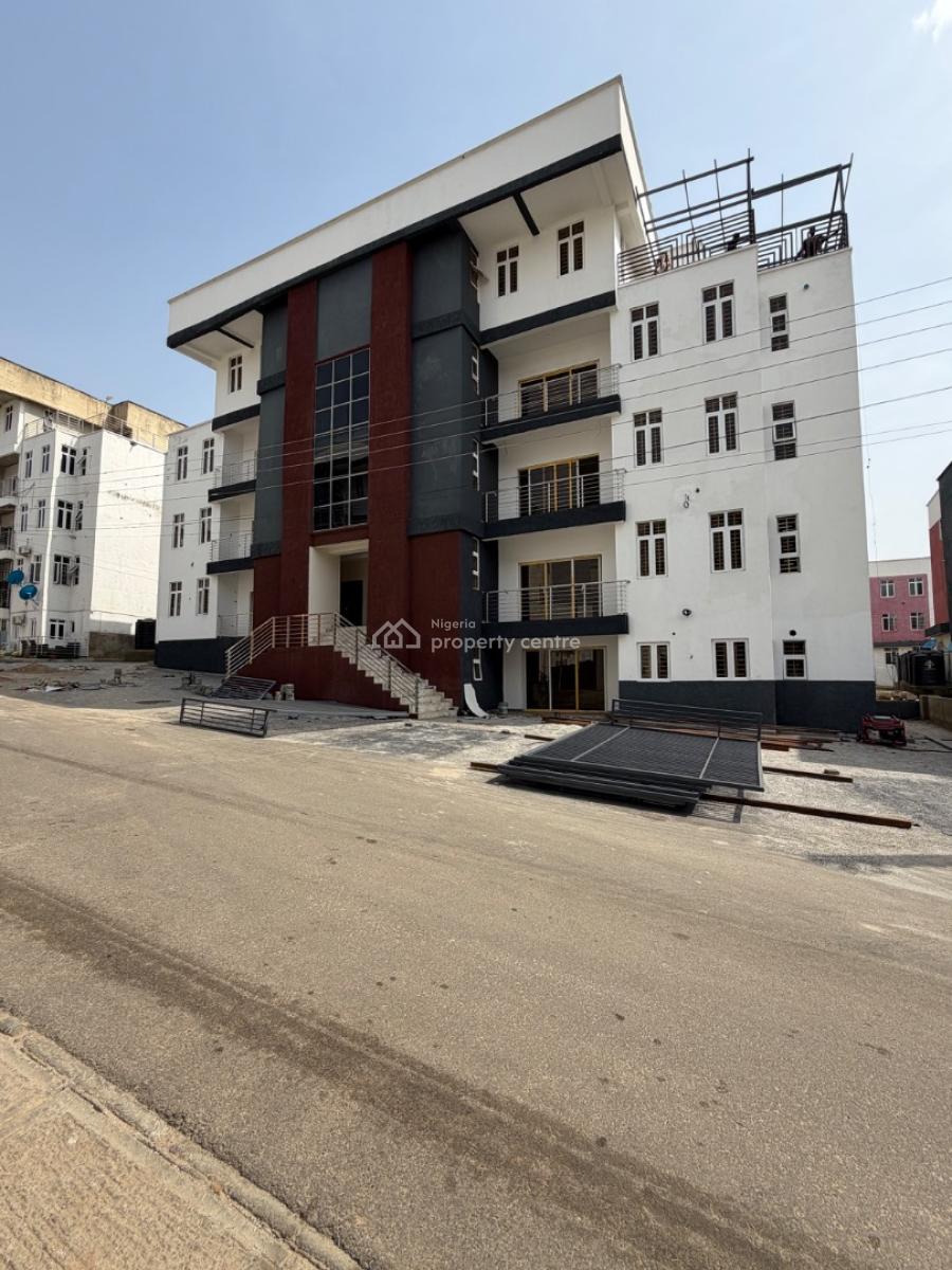 Neatly Renovated 3 Bedrooms Penthouse with a Bq Available, Gwarinpa, Abuja, Flat / Apartment for Rent