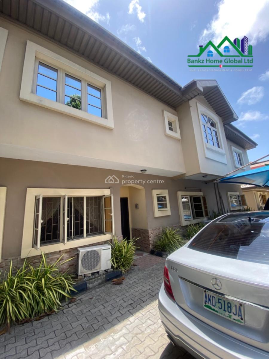 Spacious 2 Bedroom Apartment, Lekki Phase 1, Lekki, Lagos, Flat / Apartment for Rent