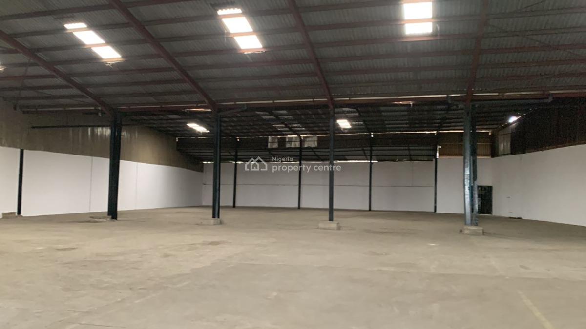 Warehouse of 1800sqm, Oshodi Apapa Express Way, Isolo, Lagos, Warehouse for Rent