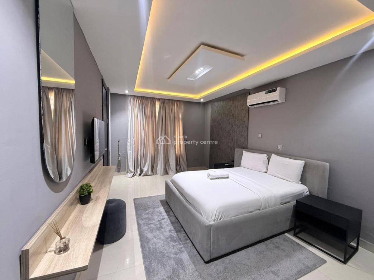 Upscale and Spacious 3 Bedroom Apartment, Dominion Court, Ikoyi, Lagos, Flat / Apartment Short Let