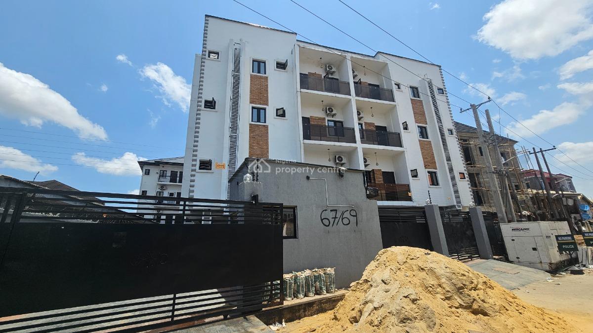 Brand New and Smart 1-bedroom Apartment with Gym, Surulere, Lagos, Block of Flats for Sale
