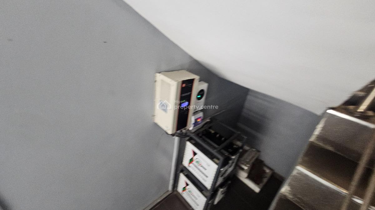 Brand New and Smart 1-bedroom Apartment with Gym, Surulere, Lagos, Block of Flats for Sale