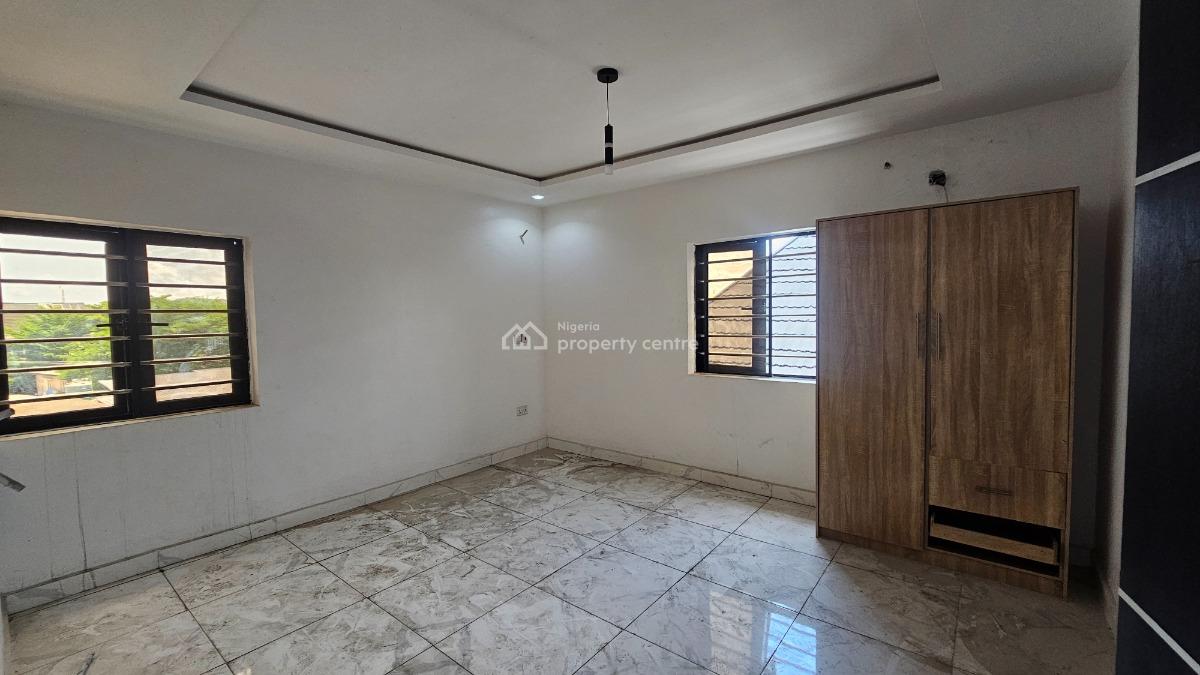 Brand New and Smart 1-bedroom Apartment with Gym, Surulere, Lagos, Block of Flats for Sale