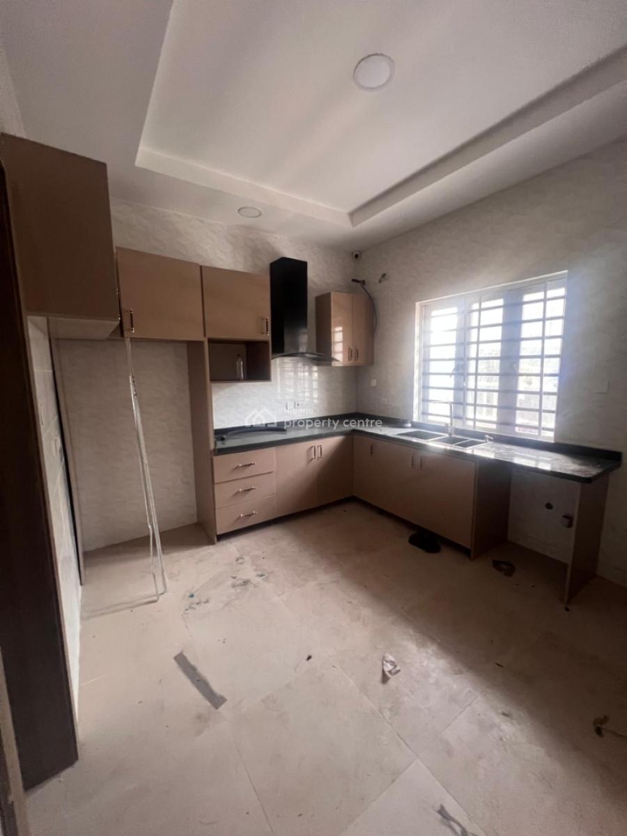 4 Bedroom Terraced Duplex Available, Lekki Phase 1, Lekki, Lagos, Terraced Duplex for Rent