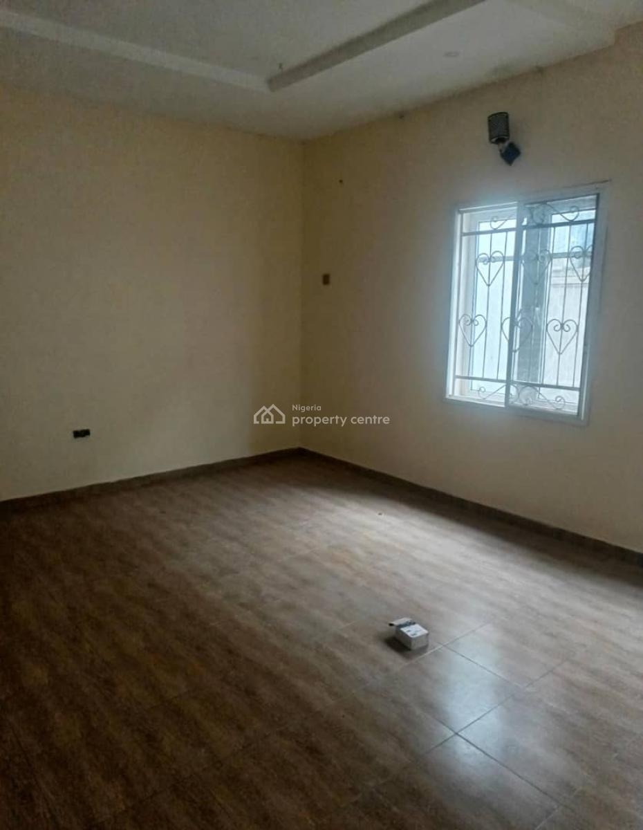 Lovely Spacious 4 Bedroom Apartment in a Secure Estate, Lekki Scheme 2, Lekki, Lagos, Flat / Apartment for Rent
