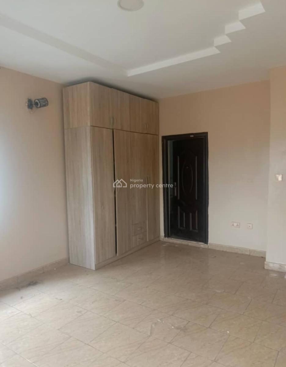 Lovely Spacious 4 Bedroom Apartment in a Secure Estate, Lekki Scheme 2, Lekki, Lagos, Flat / Apartment for Rent