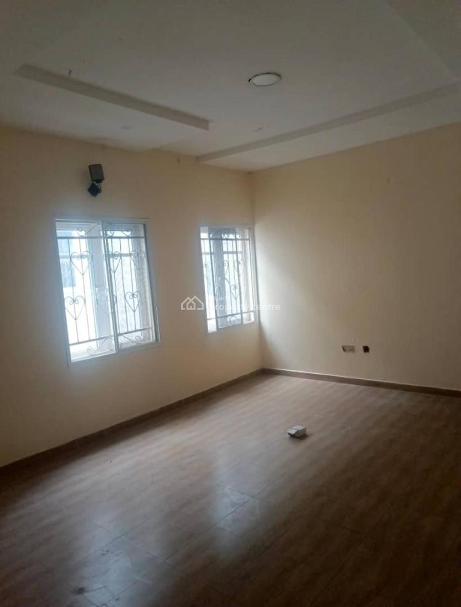 Lovely Spacious 4 Bedroom Apartment in a Secure Estate, Lekki Scheme 2, Lekki, Lagos, Flat / Apartment for Rent