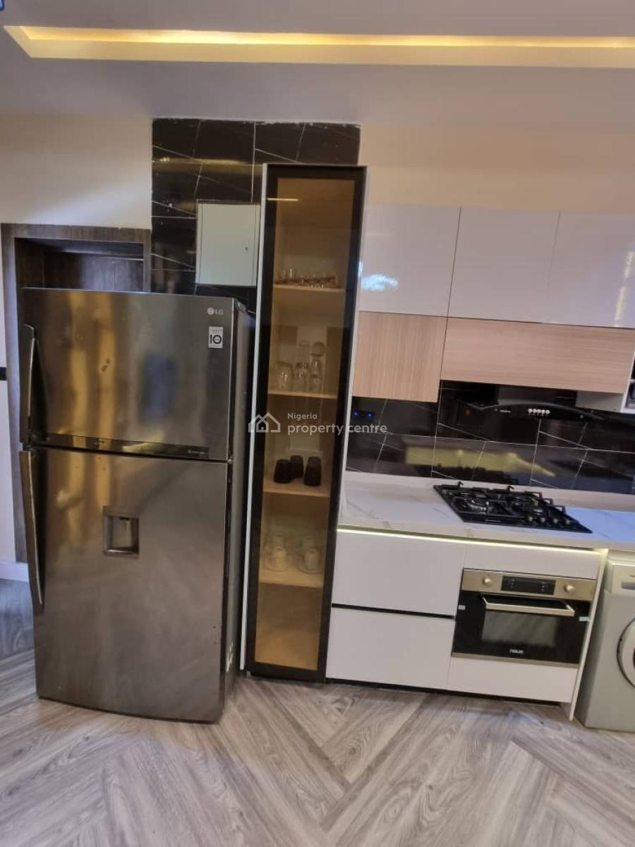 Luxury Two Bedroom Apartment, Freedom Way, Lekki Phase 1, Lekki, Lagos, House Short Let