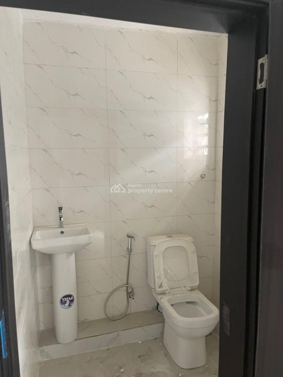 Lovely 2 Bedroom Flat Office Space, Anthony, Maryland, Lagos, Office Space for Rent