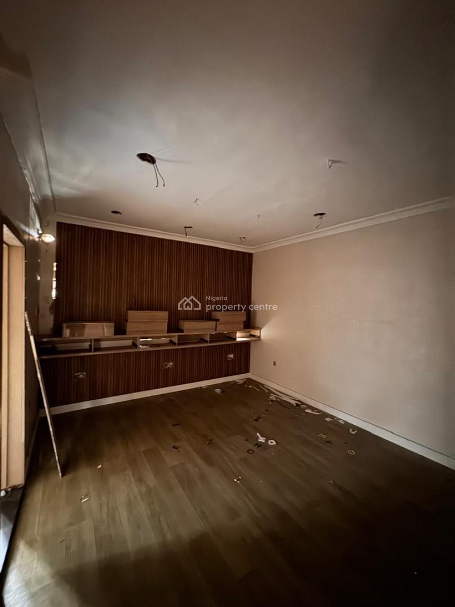 5 Bedroom with 2 Rooms Bq for Commercial Purposes, Lekki Phase 1, Lekki, Lagos, Commercial Property for Rent