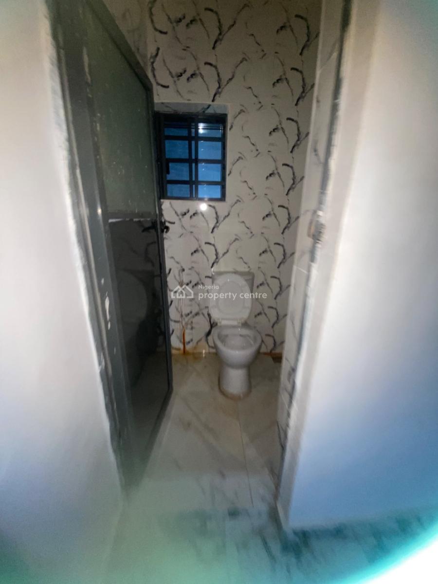 Luxury Living  Spacious 2-bedroom Pop Apartment Available, Igbogbo, Ikorodu, Lagos, Flat / Apartment for Rent