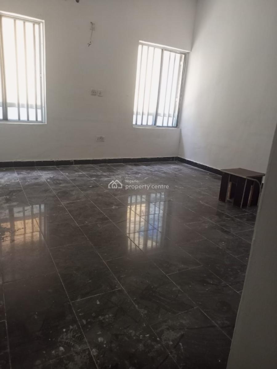 Spacious 2 Bedroom Modern Apartment Available, Mobil Road, Ilaje, Ajah, Lagos, Flat / Apartment for Rent