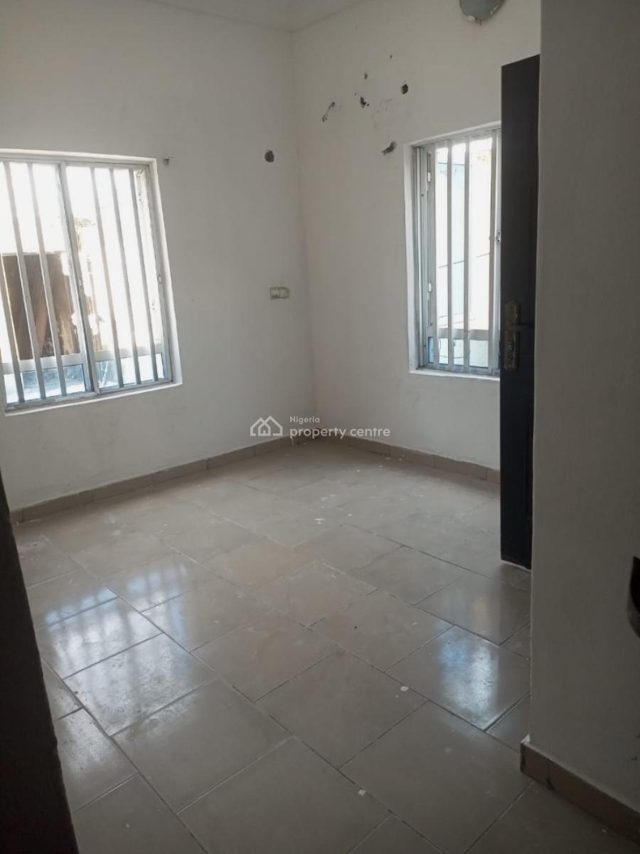 Spacious 2 Bedroom Modern Apartment Available, Mobil Road, Ilaje, Ajah, Lagos, Flat / Apartment for Rent
