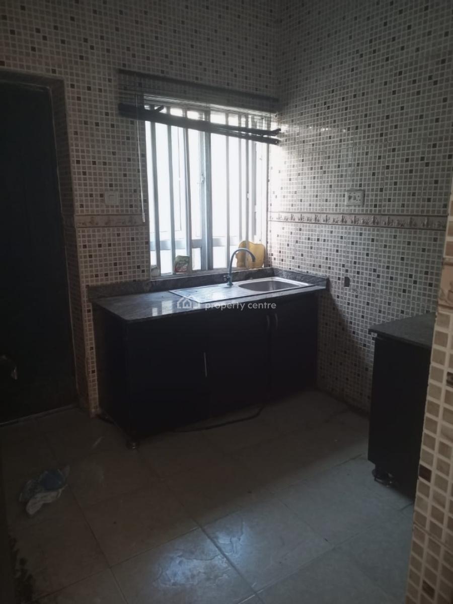 Spacious 2 Bedroom Modern Apartment Available, Mobil Road, Ilaje, Ajah, Lagos, Flat / Apartment for Rent