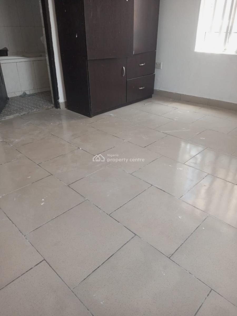 Spacious 2 Bedroom Modern Apartment Available, Mobil Road, Ilaje, Ajah, Lagos, Flat / Apartment for Rent