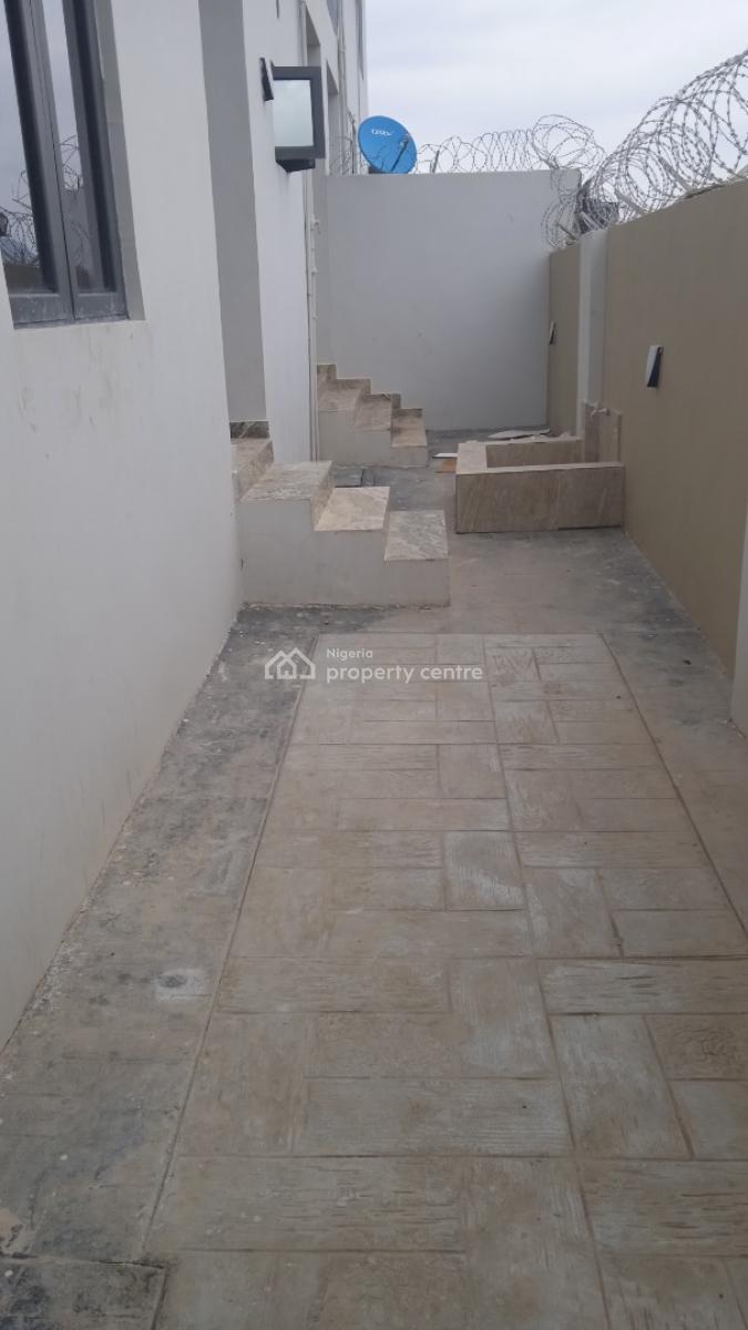 Contemporary and New 5 Bedroom Semi-detached, Main Works and Housing, Gwarinpa, Abuja, Semi-detached Duplex for Rent