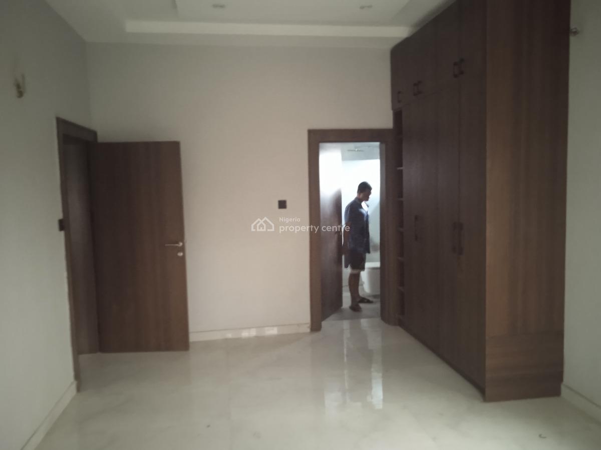 Contemporary and New 5 Bedroom Semi-detached, Main Works and Housing, Gwarinpa, Abuja, Semi-detached Duplex for Rent