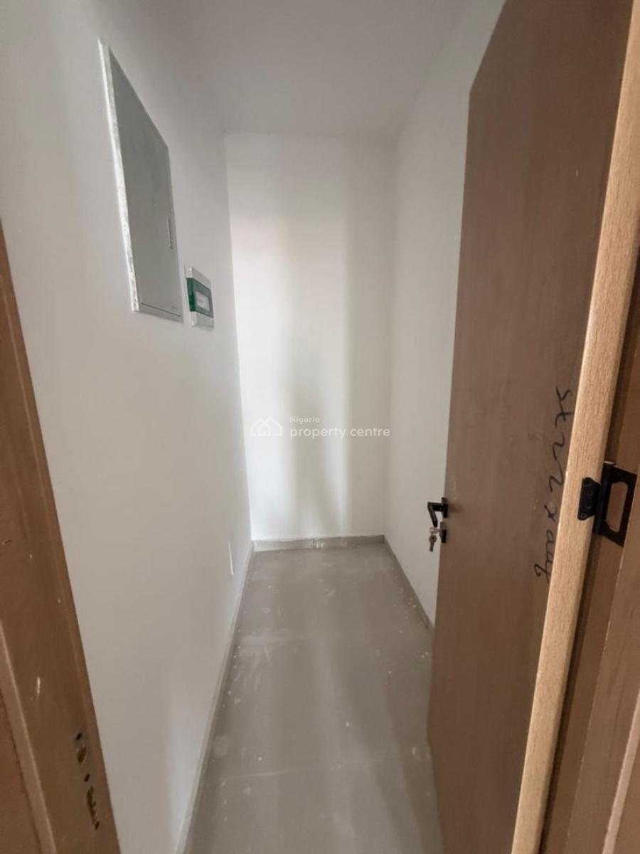Newly Built 2 Bedroom Apartment in Lekki Phase 1, Off Admirality Way, Lekki Phase 1, Lekki, Lagos, Flat / Apartment for Sale