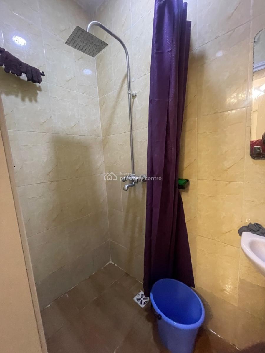 Luxury 2 Bedrooms Flat, Alagomeji, Yaba, Lagos, Flat / Apartment for Sale