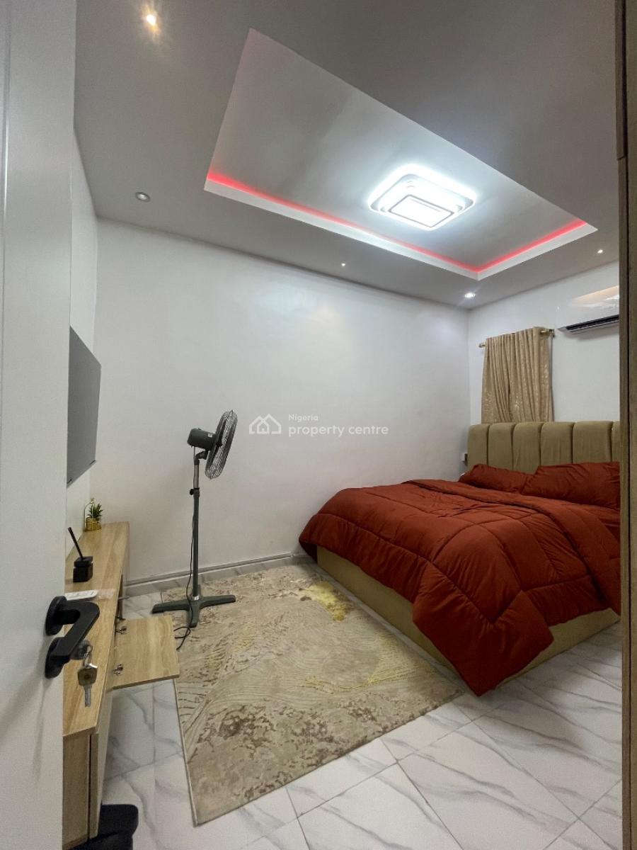 Luxury 2 Bedrooms Flat, Alagomeji, Yaba, Lagos, Flat / Apartment for Sale