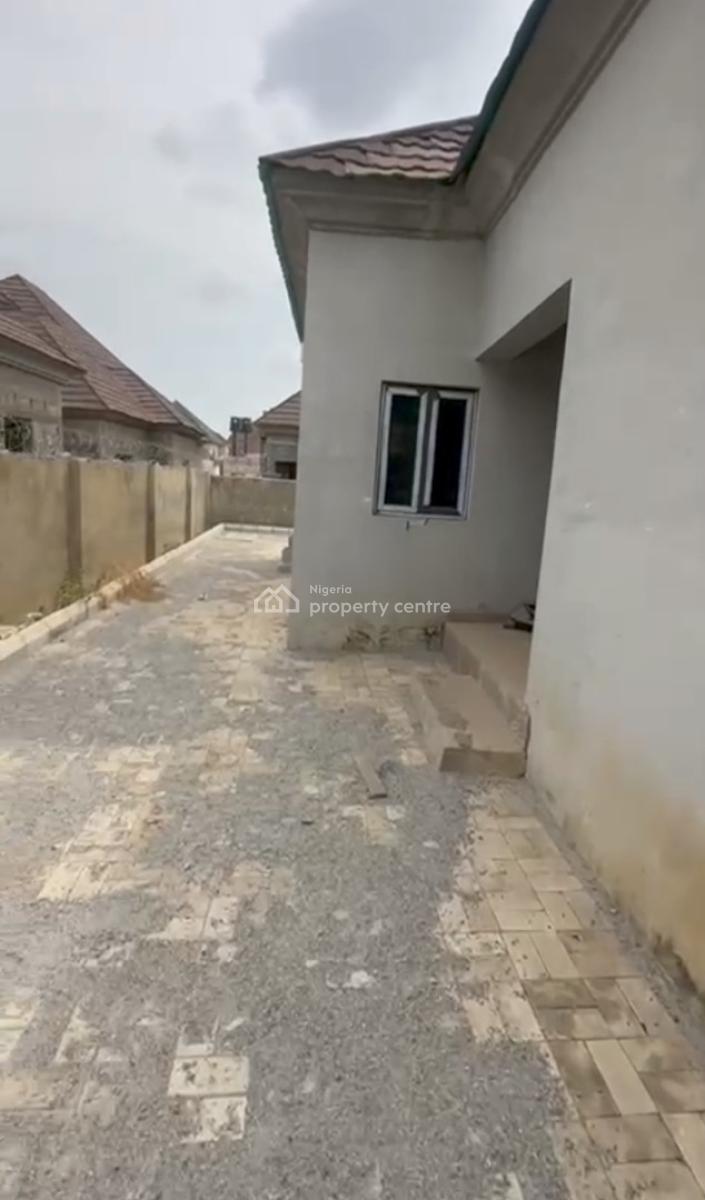 Detached 4 Bedrooms Duplex, Along Von, Lugbe District, Abuja, Detached Duplex for Sale