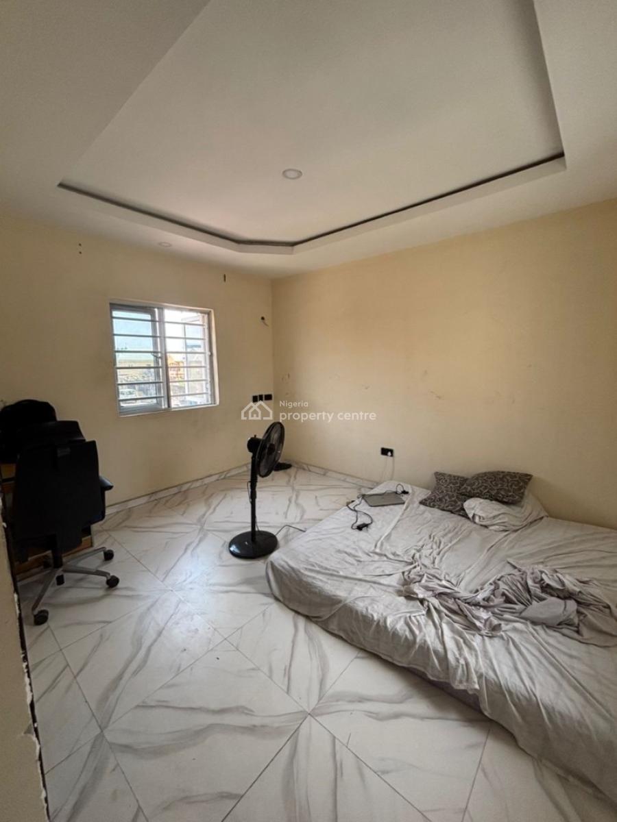 Luxury 3 Bedroom Flat Ground Floor, Mobil Road Ilaje, Ajah, Lagos, Flat / Apartment for Rent