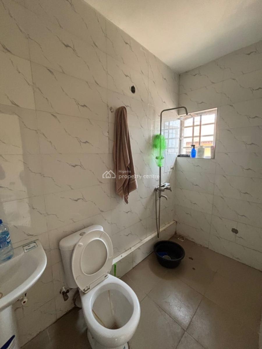Luxury 3 Bedroom Flat Ground Floor, Mobil Road Ilaje, Ajah, Lagos, Flat / Apartment for Rent