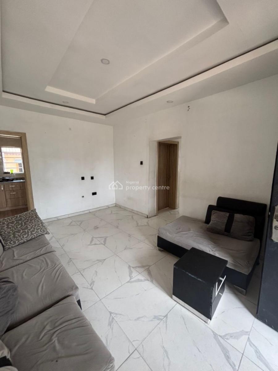 Luxury 3 Bedroom Flat Ground Floor, Mobil Road Ilaje, Ajah, Lagos, Flat / Apartment for Rent