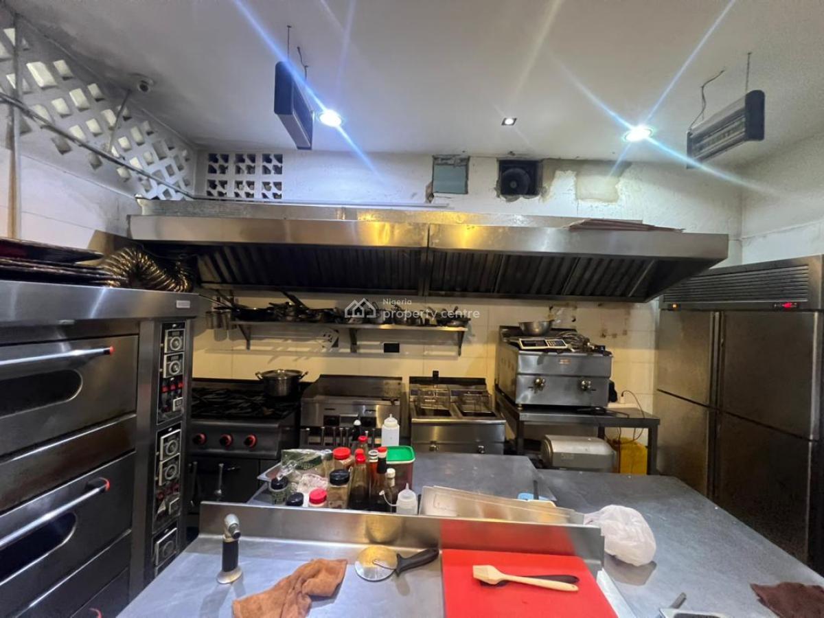 Eatery Restaurant Bar, Admiralty Way, Lekki Phase 1, Lekki, Lagos, Restaurant / Bar for Sale