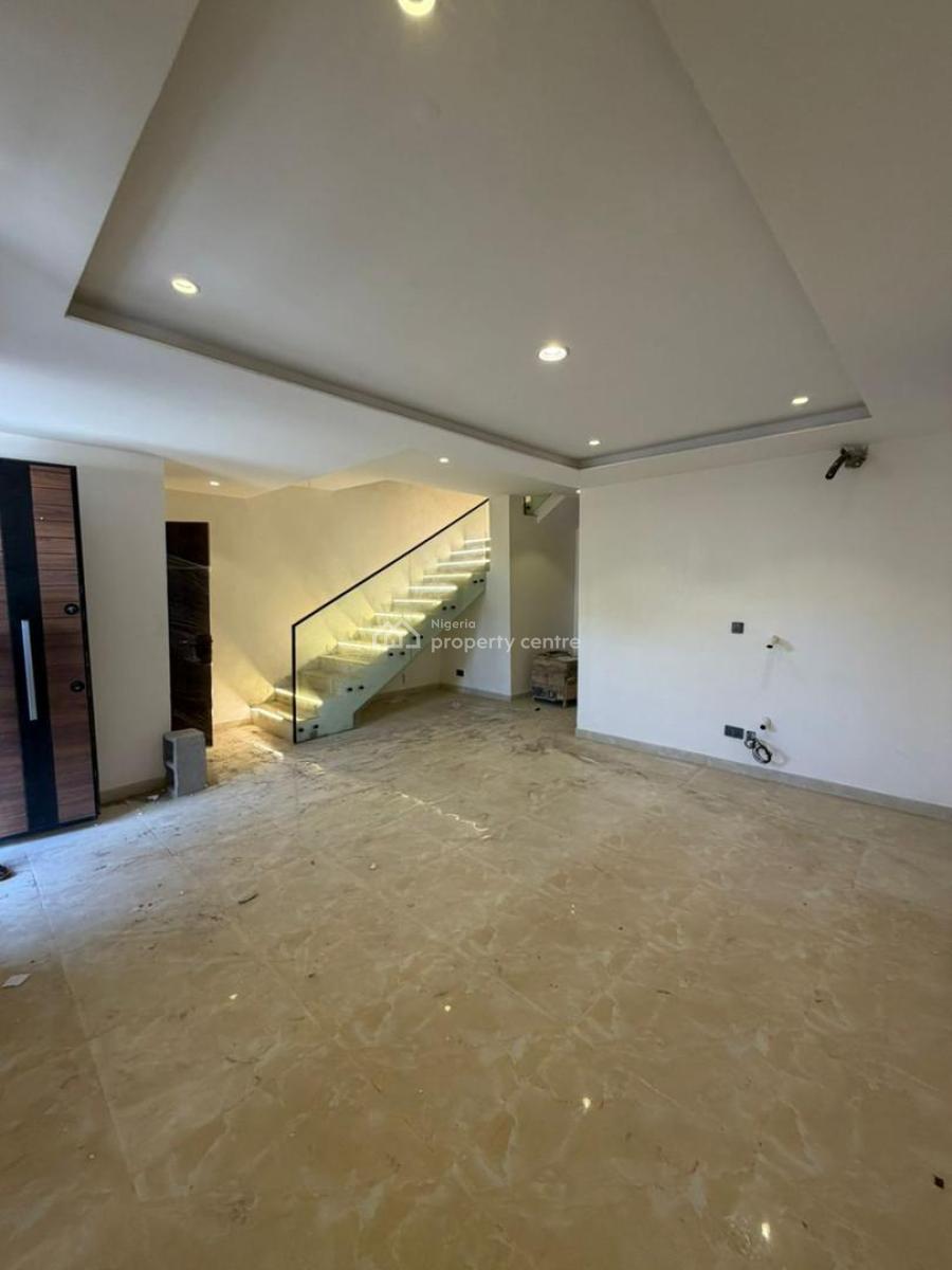 4 Bedrooms Semi Detached Duplex, Ologolo, Lekki, Lagos, Semi-detached Duplex for Sale