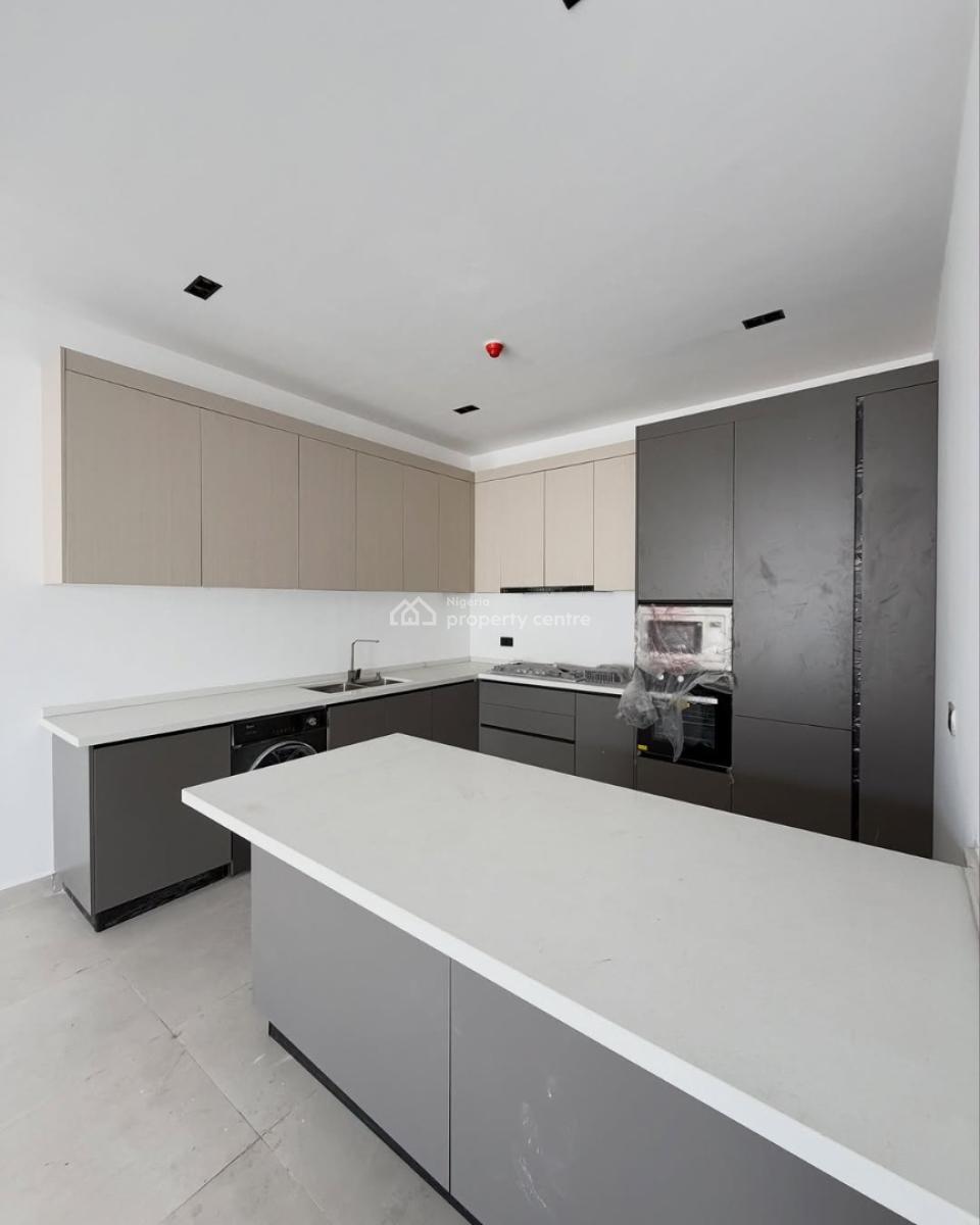 Three Bedroom Apartment, Lekki Phase 1, Lekki, Lagos, Block of Flats for Sale