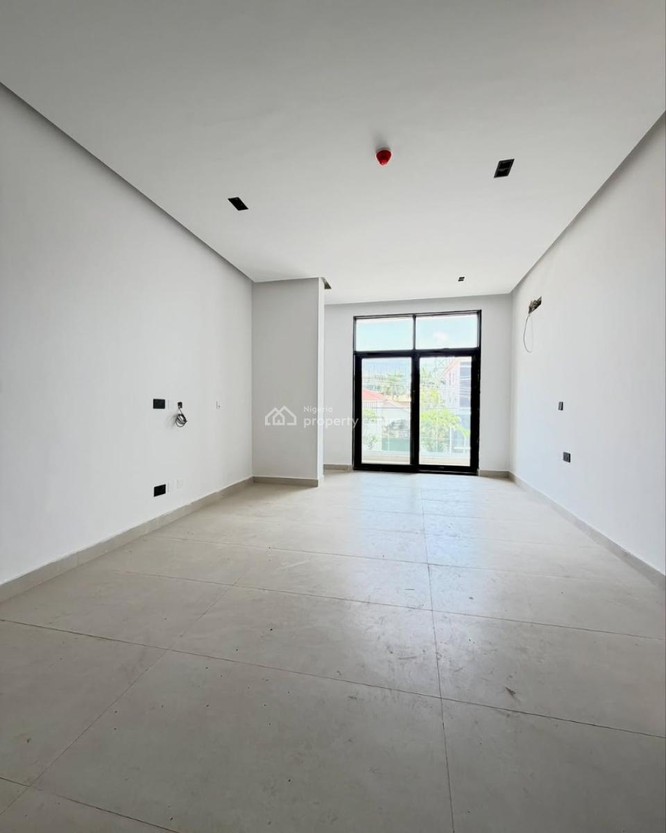 Three Bedroom Apartment, Lekki Phase 1, Lekki, Lagos, Block of Flats for Sale