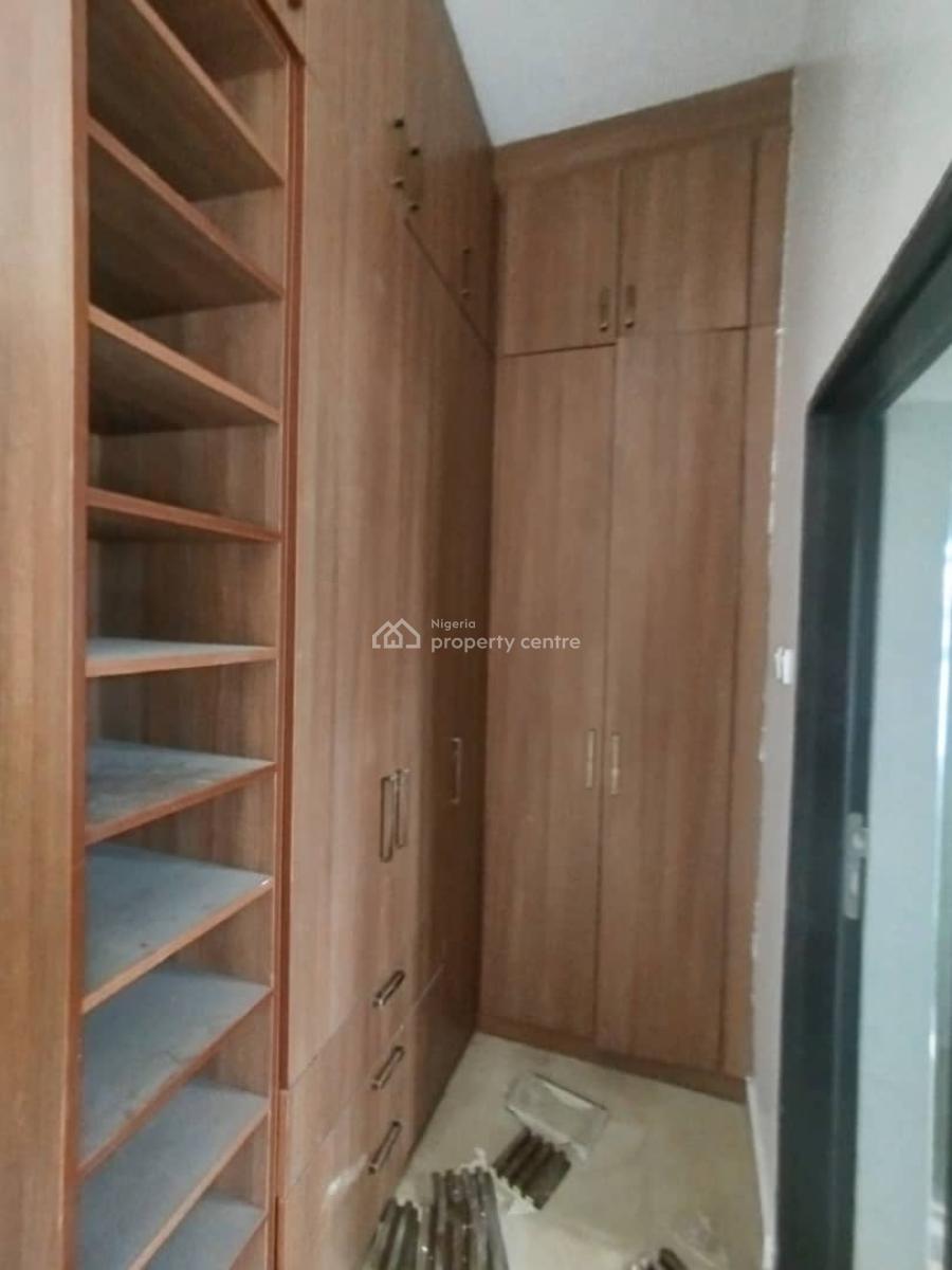 Lovely 3 Bedrooms Apartment on The Last Floor, Jahi, Abuja, Flat / Apartment for Rent