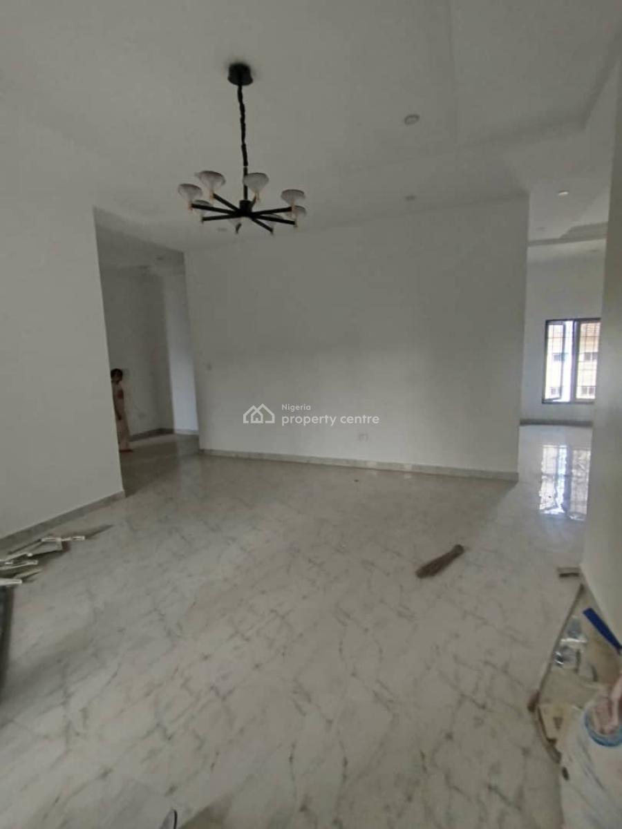 Lovely 3 Bedrooms Apartment on The Last Floor, Jahi, Abuja, Flat / Apartment for Rent