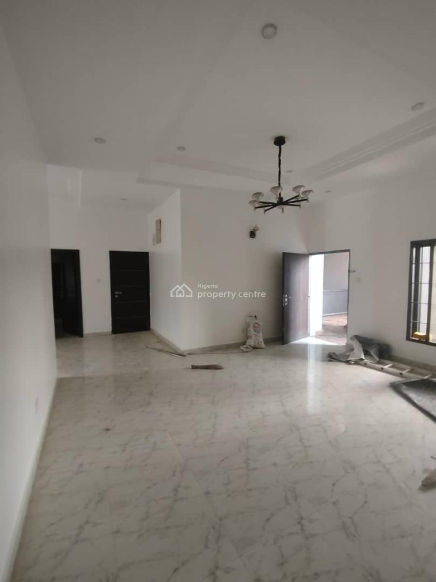 Lovely 3 Bedrooms Apartment on The Last Floor, Jahi, Abuja, Flat / Apartment for Rent