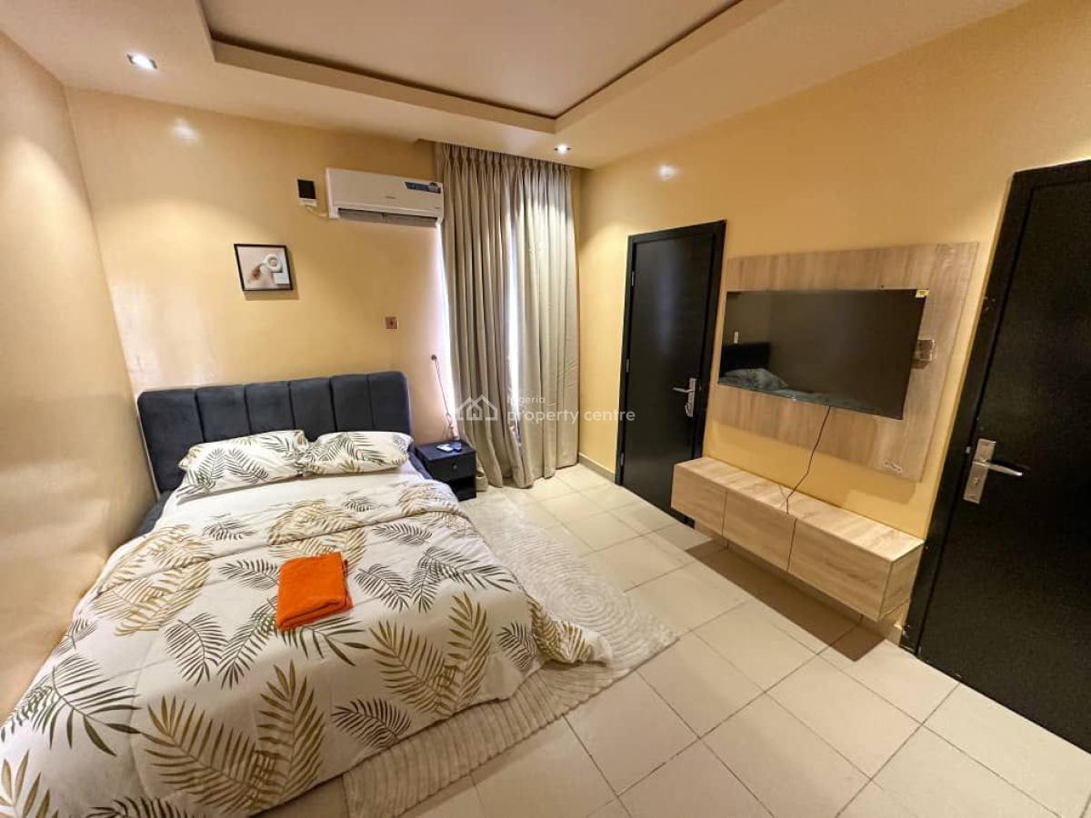 3 Bedroom Luxury Apartment, Osapa, Lekki, Lagos, Flat / Apartment Short Let
