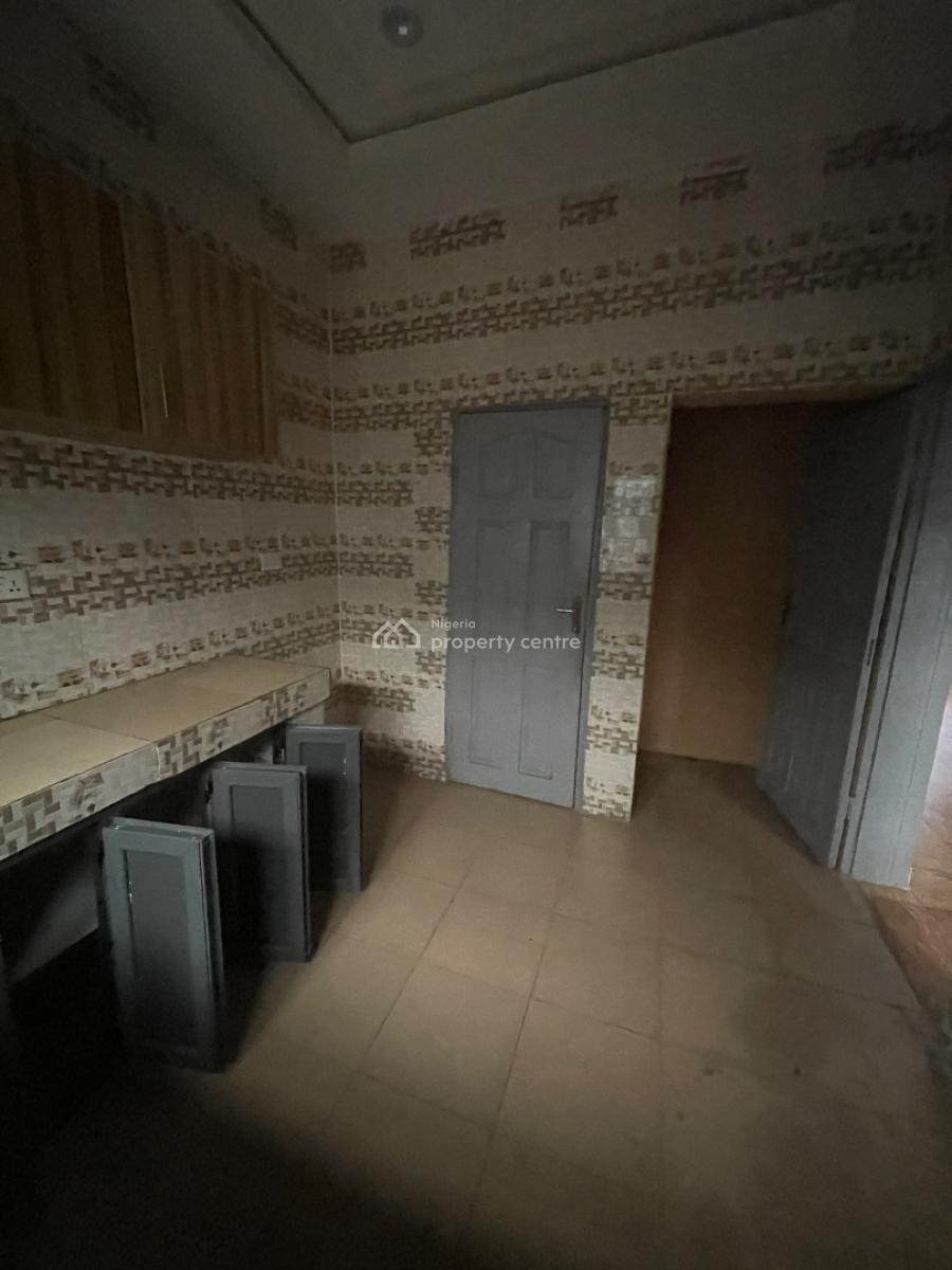2 Bedrooms with All Rooms Ensuite, Gbagada, Lagos, Flat / Apartment for Rent
