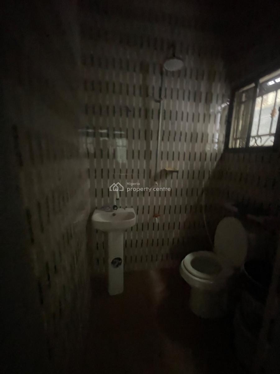 2 Bedrooms with All Rooms Ensuite, Gbagada, Lagos, Flat / Apartment for Rent